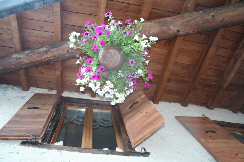 Chambre D'Hotes La Romarine Barnave Экстерьер фото