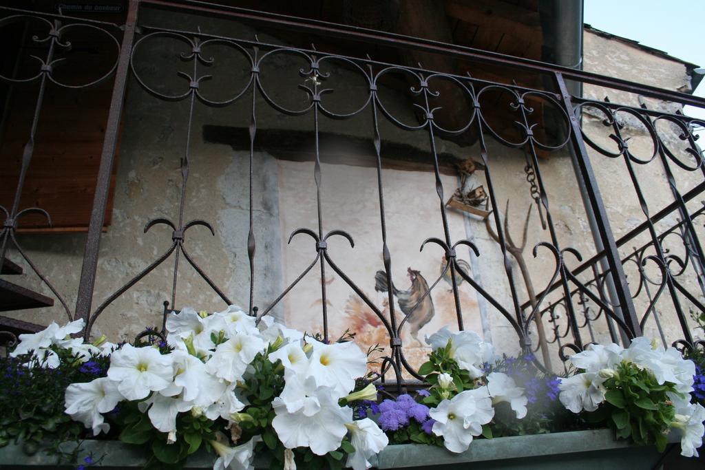 Chambre D'Hotes La Romarine Barnave Экстерьер фото
