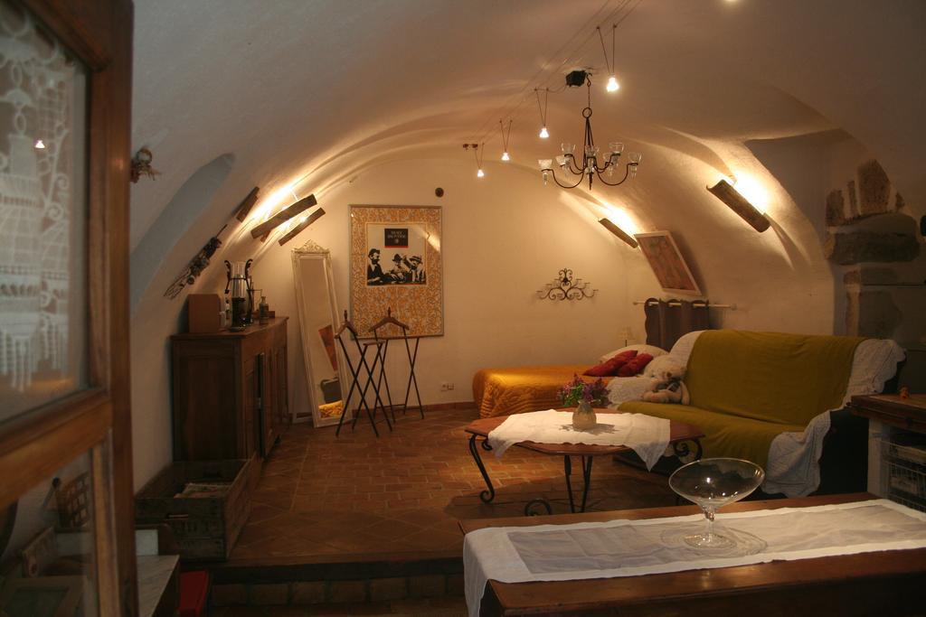 Chambre D'Hotes La Romarine Barnave Номер фото