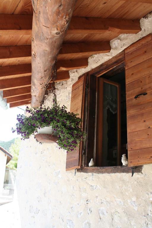 Chambre D'Hotes La Romarine Barnave Экстерьер фото